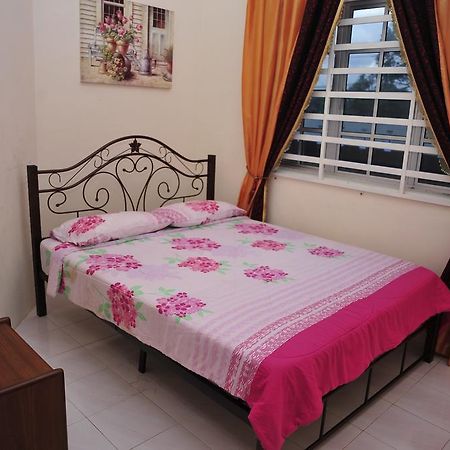 Bestari Beach Homestay Dungun Luaran gambar